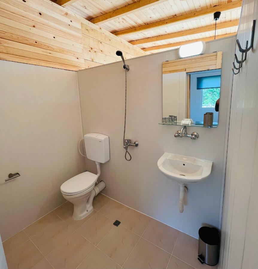 Cozyhut Бунгало Под Наем チェルノモレツ エクステリア 写真